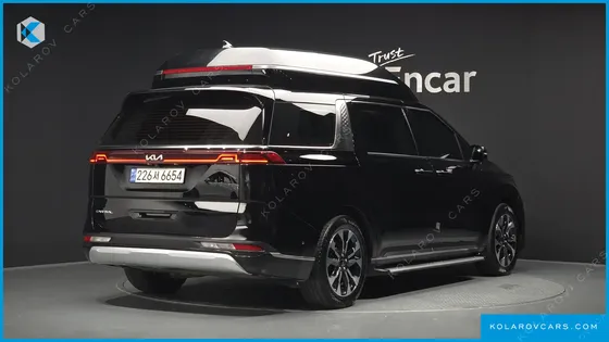 KIA CARNIVAL GASOLINE 4-SEATER HI-LIMOUSINE
