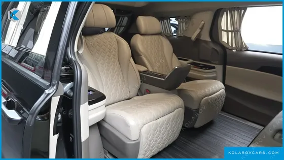 KIA CARNIVAL GASOLINE 4-SEATER HI-LIMOUSINE