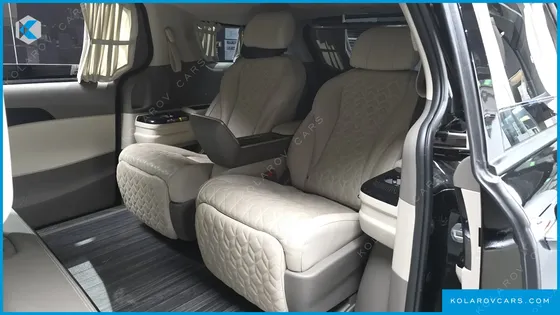 KIA CARNIVAL GASOLINE 4-SEATER HI-LIMOUSINE