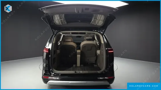 KIA CARNIVAL GASOLINE 4-SEATER HI-LIMOUSINE