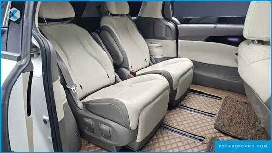 KIA CARNIVAL DIESEL 7-SEATER SIGNATURE