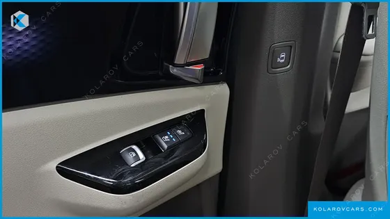 KIA CARNIVAL DIESEL 7-SEATER SIGNATURE