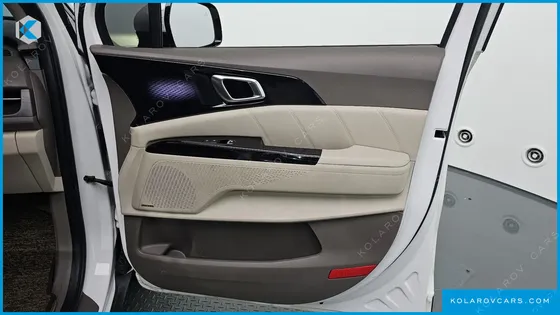 KIA CARNIVAL DIESEL 7-SEATER SIGNATURE