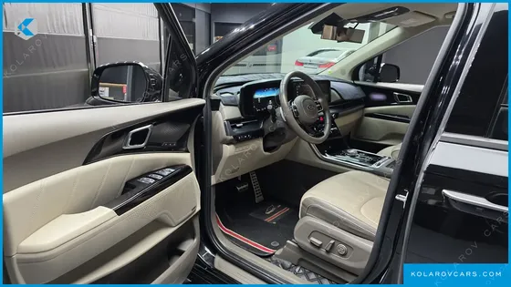 KIA CARNIVAL GASOLINE 7-SEATER HI-LIMOUSINE