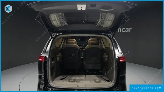 KIA CARNIVAL GASOLINE 7-SEATER HI-LIMOUSINE