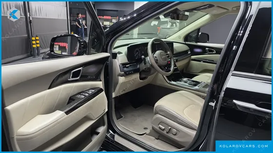 KIA CARNIVAL GASOLINE 9-SEATER HI-LIMOUSINE
