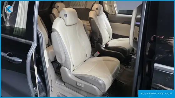 KIA CARNIVAL GASOLINE 9-SEATER HI-LIMOUSINE