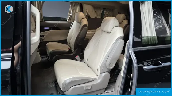 KIA CARNIVAL GASOLINE 9-SEATER HI-LIMOUSINE
