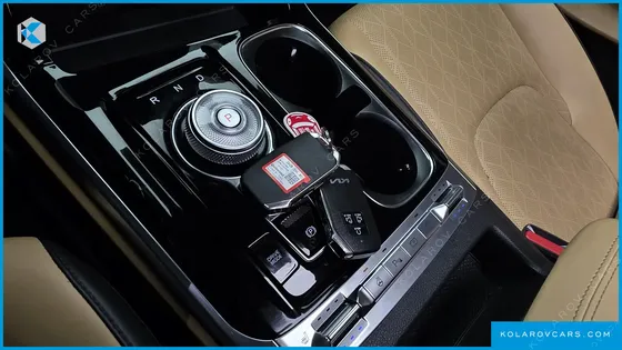 KIA CARNIVAL DIESEL 9-SEATER NOBLESSE