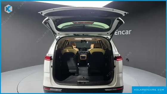KIA CARNIVAL DIESEL 9-SEATER NOBLESSE