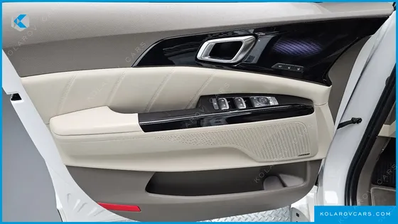 KIA CARNIVAL DIESEL 7-SEATER SIGNATURE