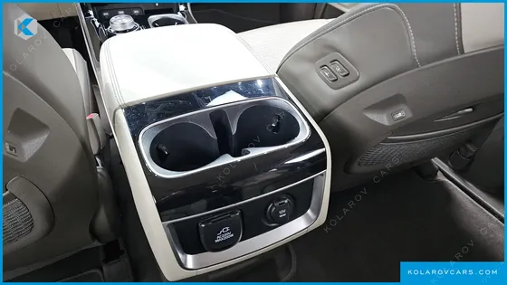 KIA CARNIVAL DIESEL 7-SEATER SIGNATURE