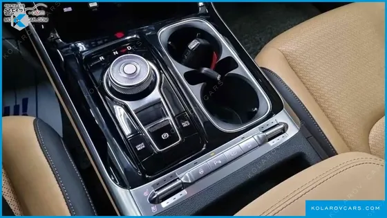 KIA CARNIVAL DIESEL 9-SEATER SIGNATURE