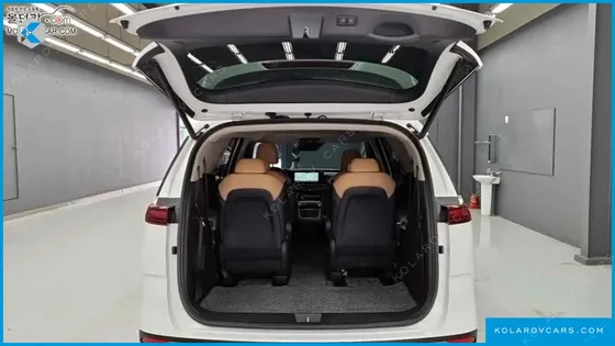 KIA CARNIVAL DIESEL 9-SEATER SIGNATURE