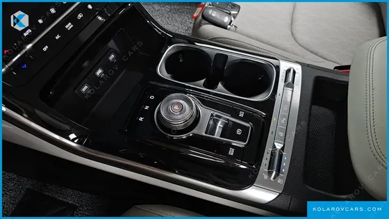 KIA CARNIVAL DIESEL 9-SEATER NOBLESSE