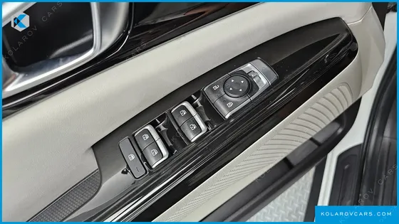 KIA CARNIVAL DIESEL 9-SEATER NOBLESSE