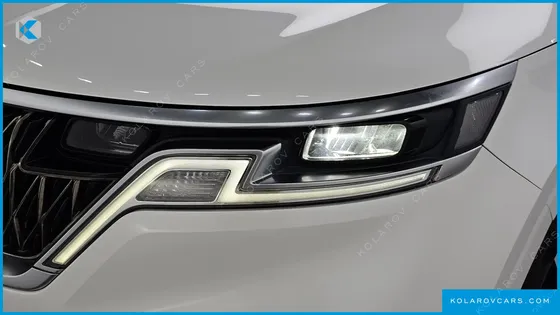KIA CARNIVAL DIESEL 9-SEATER NOBLESSE