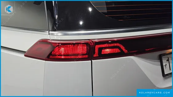 KIA CARNIVAL DIESEL 9-SEATER NOBLESSE
