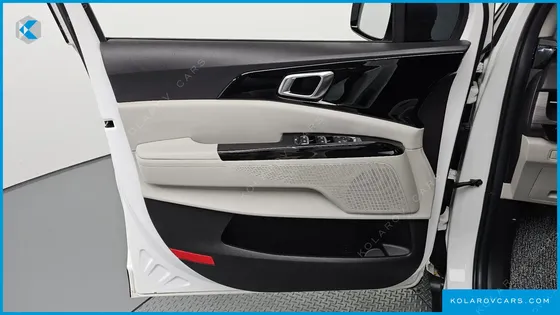 KIA CARNIVAL DIESEL 9-SEATER NOBLESSE