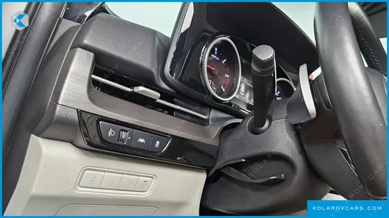 KIA CARNIVAL DIESEL 9-SEATER NOBLESSE