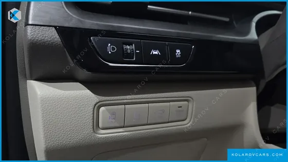 KIA CARNIVAL DIESEL 7-SEATER SIGNATURE
