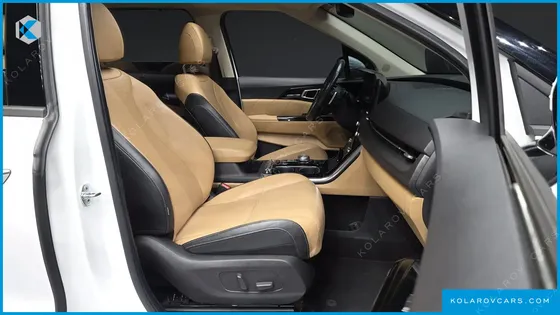 KIA CARNIVAL GASOLINE 7-SEATER SIGNATURE