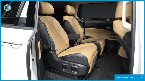 KIA CARNIVAL GASOLINE 7-SEATER SIGNATURE
