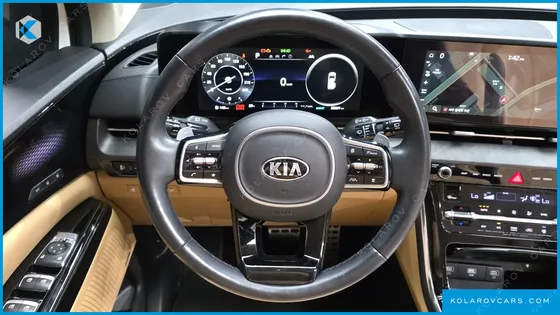 KIA CARNIVAL GASOLINE 7-SEATER SIGNATURE