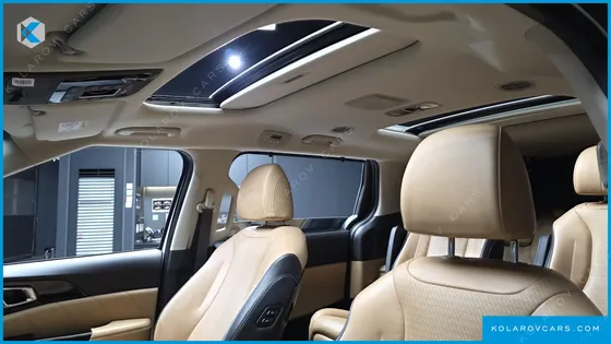 KIA CARNIVAL GASOLINE 7-SEATER SIGNATURE