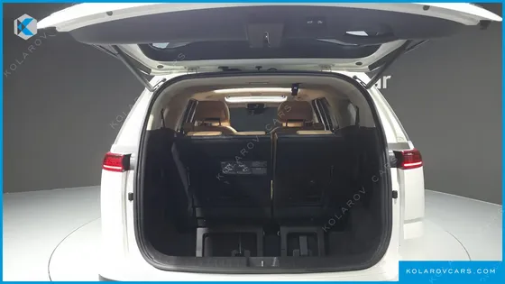 KIA CARNIVAL GASOLINE 7-SEATER SIGNATURE