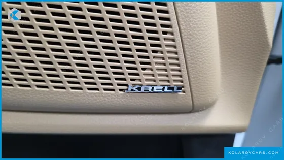 KIA CARNIVAL GASOLINE 7-SEATER SIGNATURE