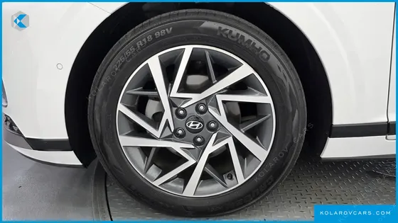 HYUNDAI GRANDEUR EXCLUSIVE