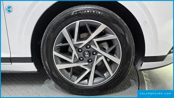 HYUNDAI GRANDEUR EXCLUSIVE