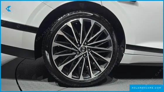 HYUNDAI GRANDEUR CALLIGRAPHY