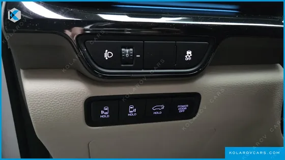 KIA CARNIVAL HEV 7SEATER SIGNATURE
