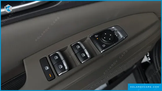 KIA CARNIVAL HEV 9SEATER NOBLESS