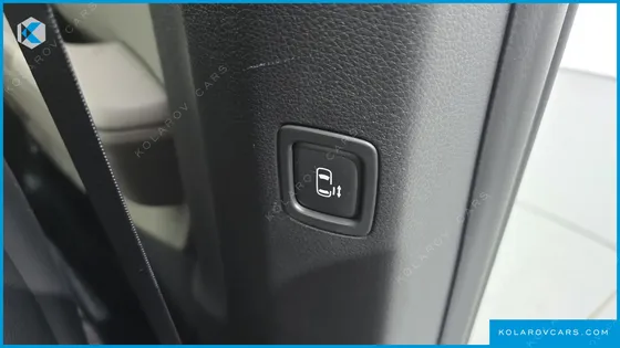 KIA CARNIVAL HEV 9 SEATER PRESTIGE