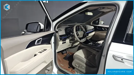 KIA CARNIVAL GASOLINE 7-SEATER HI LIMOUSINE
