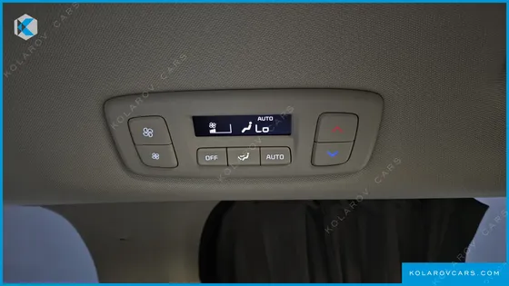 KIA CARNIVAL GASOLINE 7-SEATER HI LIMOUSINE
