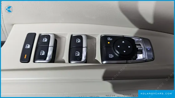 KIA CARNIVAL GASOLINE 7-SEATER HI LIMOUSINE