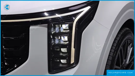 KIA CARNIVAL GASOLINE 7-SEATER HI LIMOUSINE