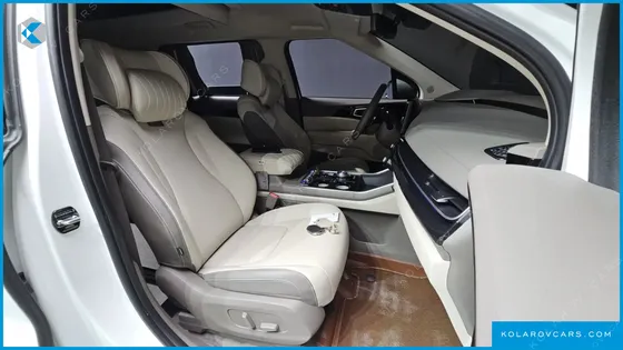 KIA CARNIVAL GASOLINE 7-SEATER HI LIMOUSINE