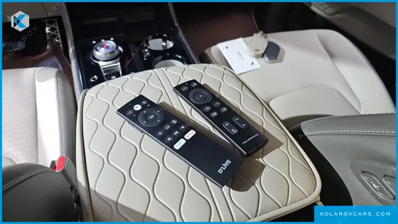 KIA CARNIVAL GASOLINE 7-SEATER HI LIMOUSINE