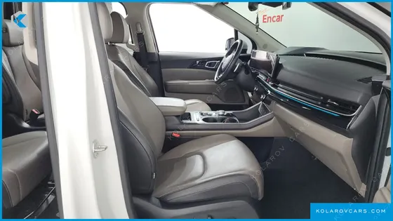 KIA CARNIVAL DIESEL 9-SEATER SIGNATURE