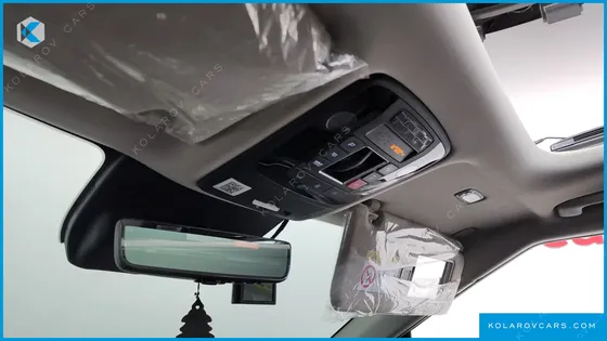 KIA CARNIVAL DIESEL 9-SEATER SIGNATURE