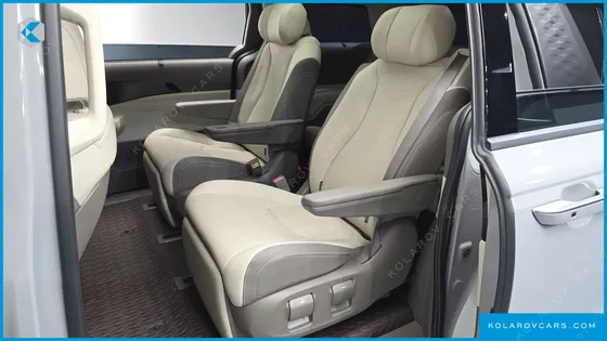 KIA CARNIVAL HEV 7SEATER GRAVITY