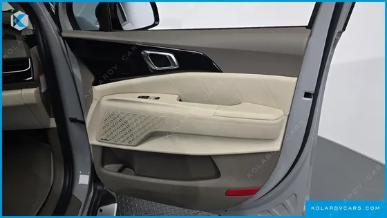 KIA CARNIVAL HEV 7SEATER GRAVITY