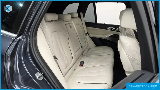 BMW X5 M50I