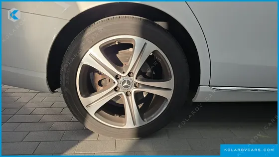 MERCEDES E-CLASS E300 4MATIC AVNATGARDE