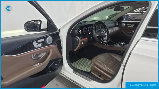 MERCEDES E-CLASS E300 4MATIC AVNATGARDE